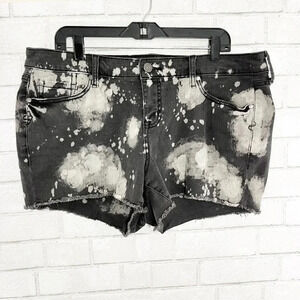 Torrid Black & White Splatter Dye Raw Hem Jean Shorts Women's Plus Size 16